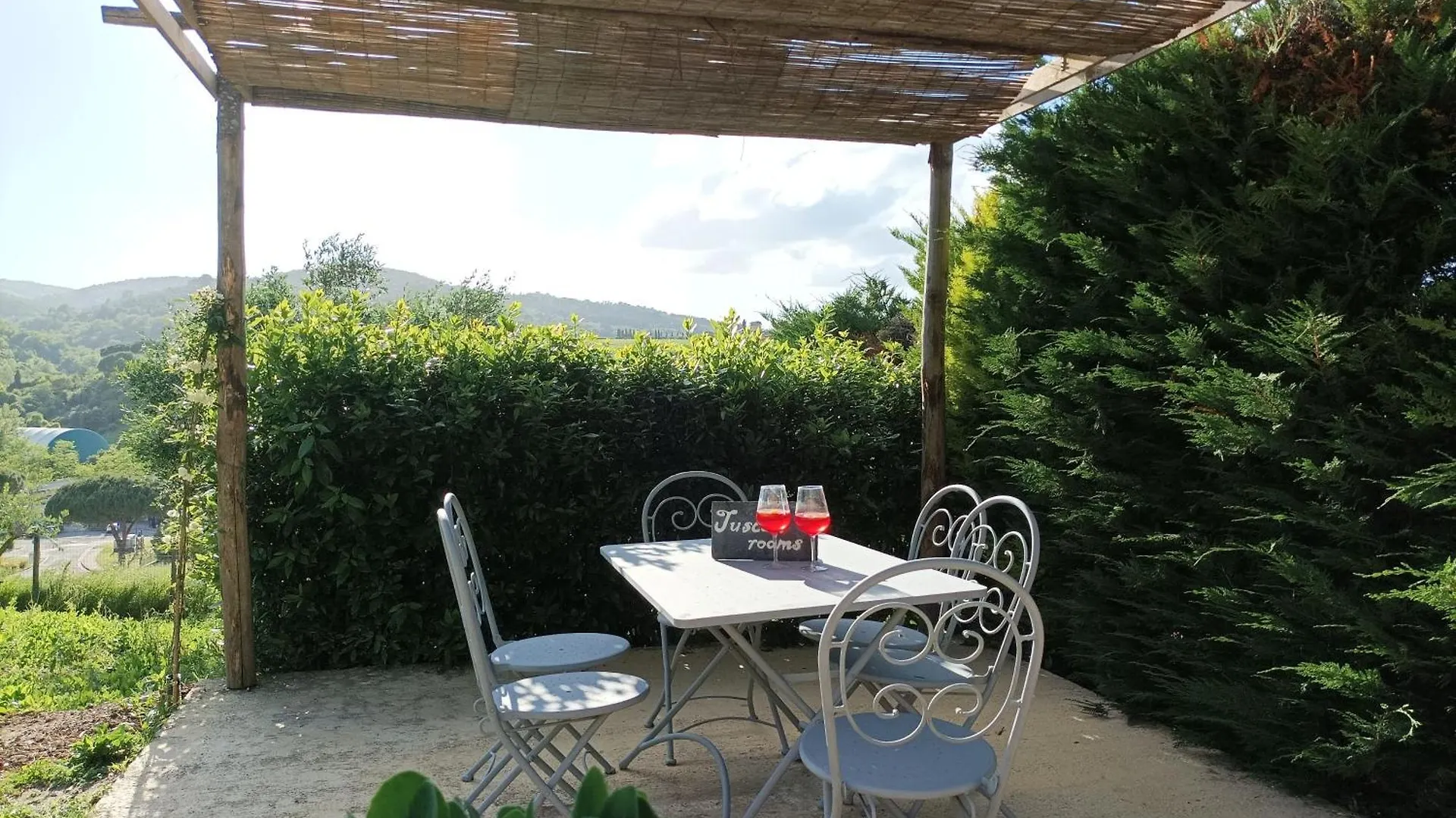 Tuscan Rooms Greve in Chianti Apartment