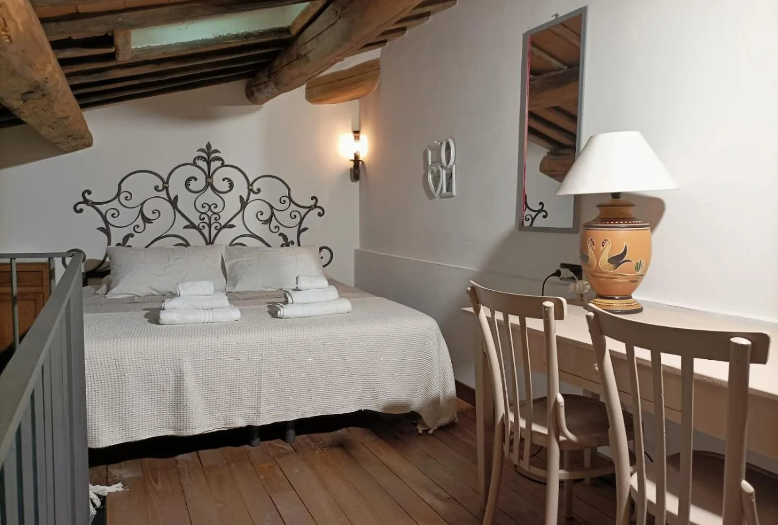 Apartment Tuscan Rooms Greve in Chianti Italy